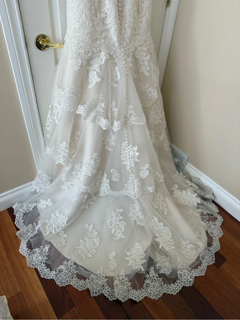 Madison Collection | Ivory Lace Tulle Wedding Gown Size 12 - Picture 8 of 15